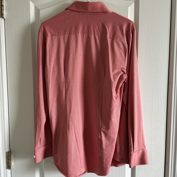 Men’s Small Mizzen+Main Red and White Button Down Shirt - Picture 3 of 4